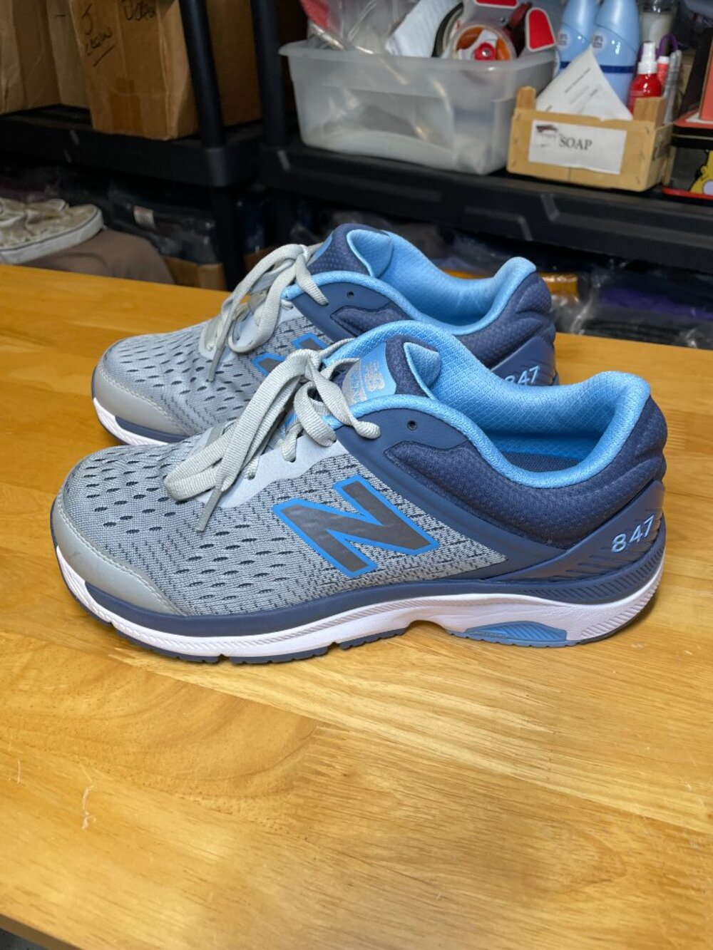 New Balance 847v4 Walking Shoes Sneakers Womens Size 9 D Light Aluminum WW847LG4 - Picture 3 of 15